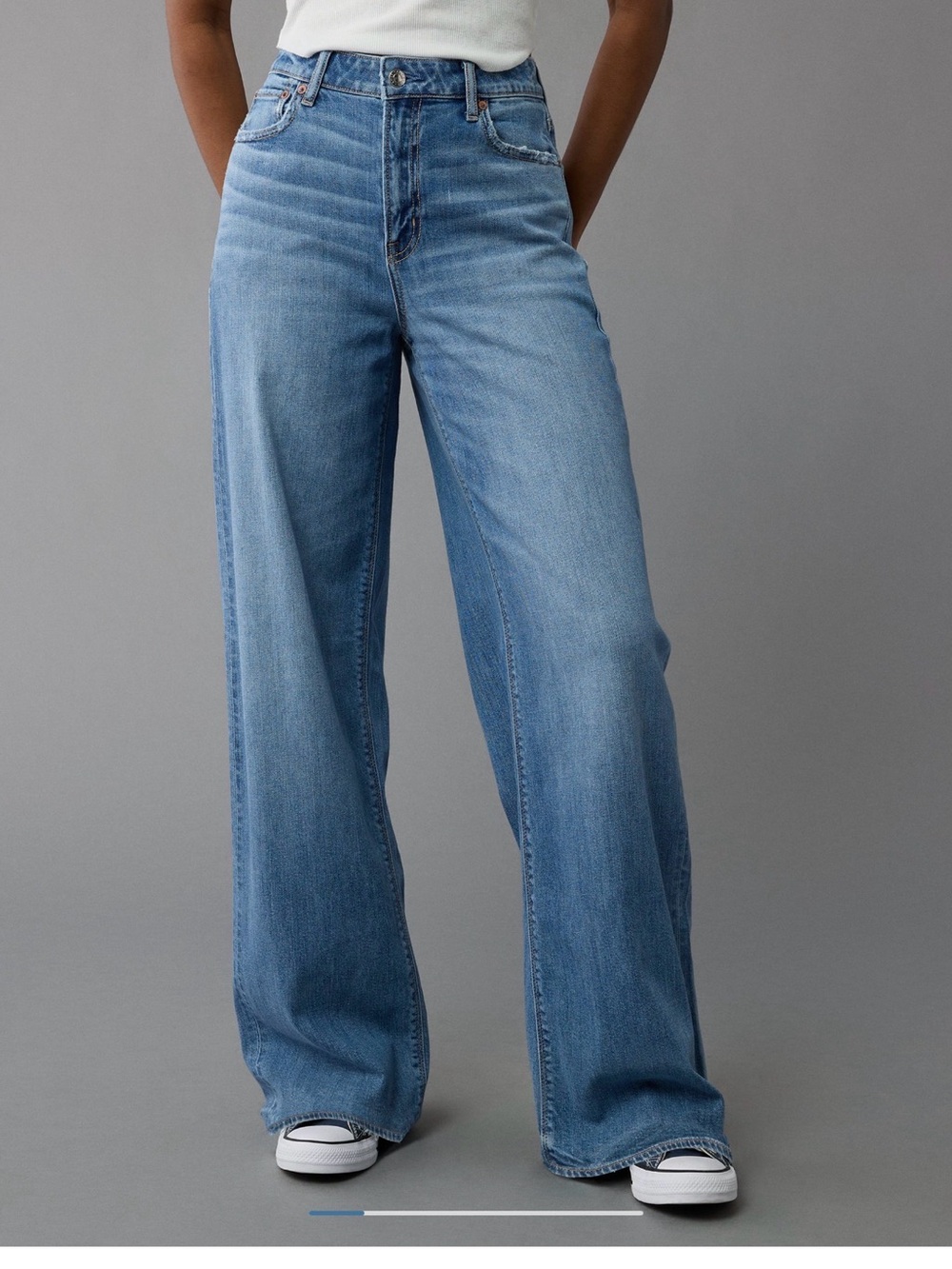 American Eagle Wide Leg High-Rise Women's Jeans - Light Blue 4 Long